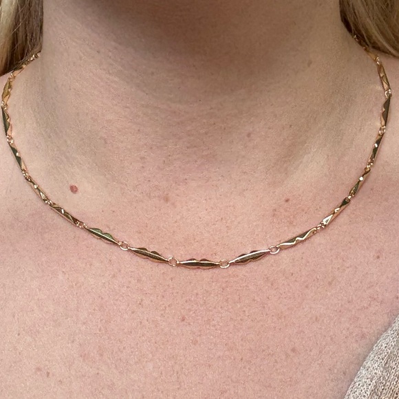 Pretty Bird Gold Necklace - Picture 2 of 4